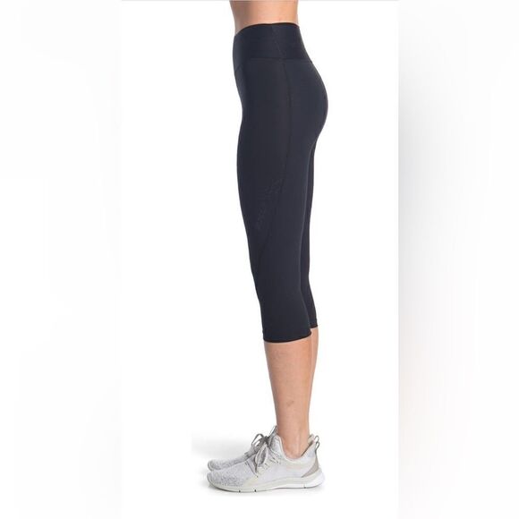 2XU lightweight speed mid rise compression activewear 3/4 thighs leggings, NWT - Picture 3 of 16